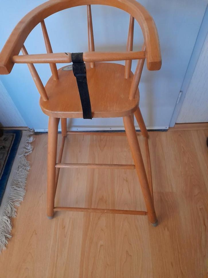 Kinderstoel   Poppenstoel, Kinderen en Baby's, Kinderstoelen, Gebruikt, Overige typen, Ophalen
