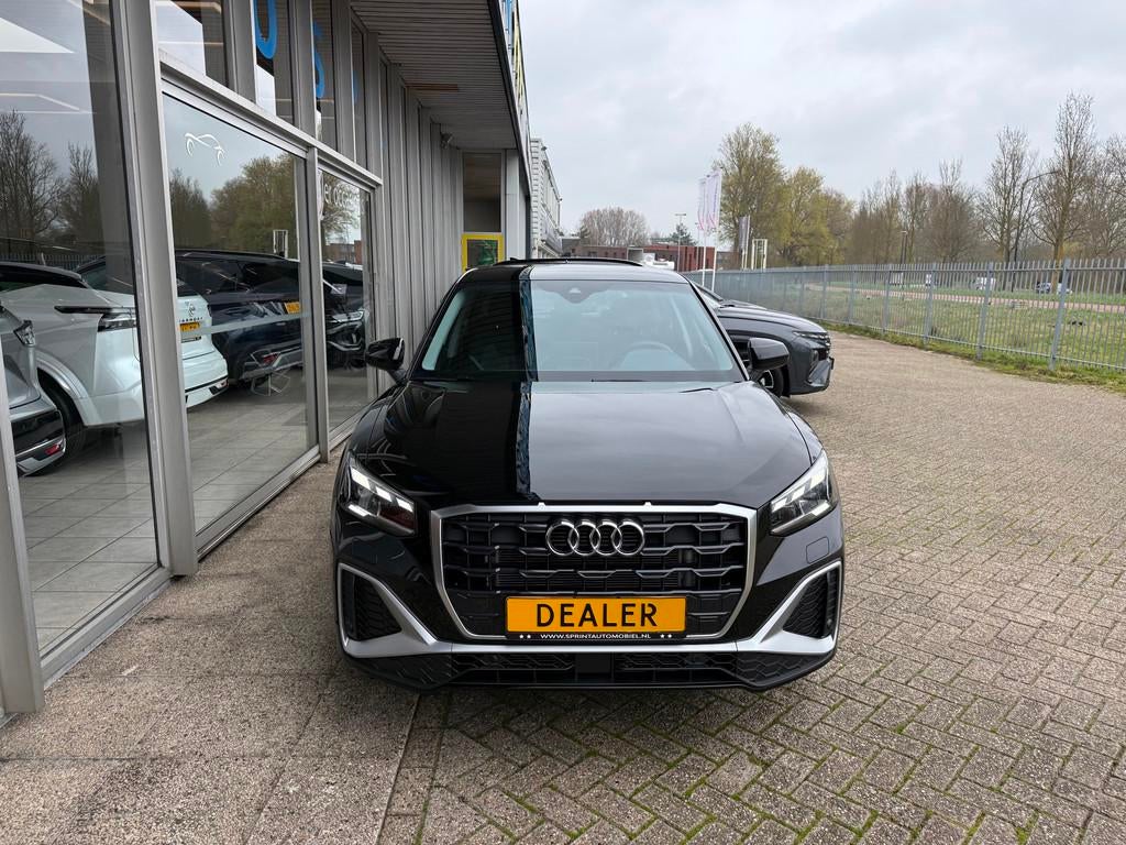 Audi Q2 35 TFSI S Line 150PK CAMERA, CARPLAY, Auto's, Stof, 4 cilinders, 150 pk, Zwart