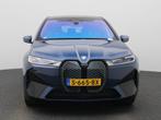 BMW iX xDrive40 High Executive 77 kWh | NAVIGATIE | HUD | LE, Auto's, Automaat, Gebruikt, Blauw, Parkeerassistent