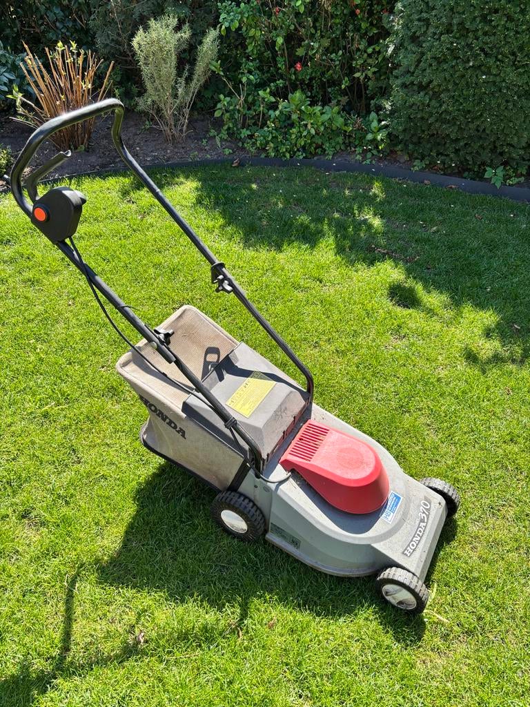 Honda 370 elektro Grasmaaier - Gebruikt, Tuin en Terras, Grasmaaiers, Ophalen, Cirkelmaaier, Gebruikt, 30 t/m 39 cm