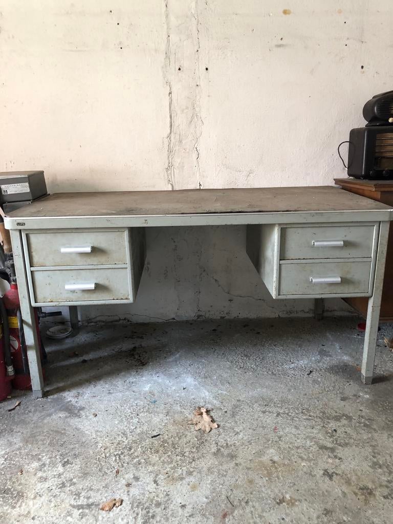 Vintage metalen bureau met lades - Industrieel design, Huis en Inrichting, Ophalen, Overige typen, Gebruikt, Met lades