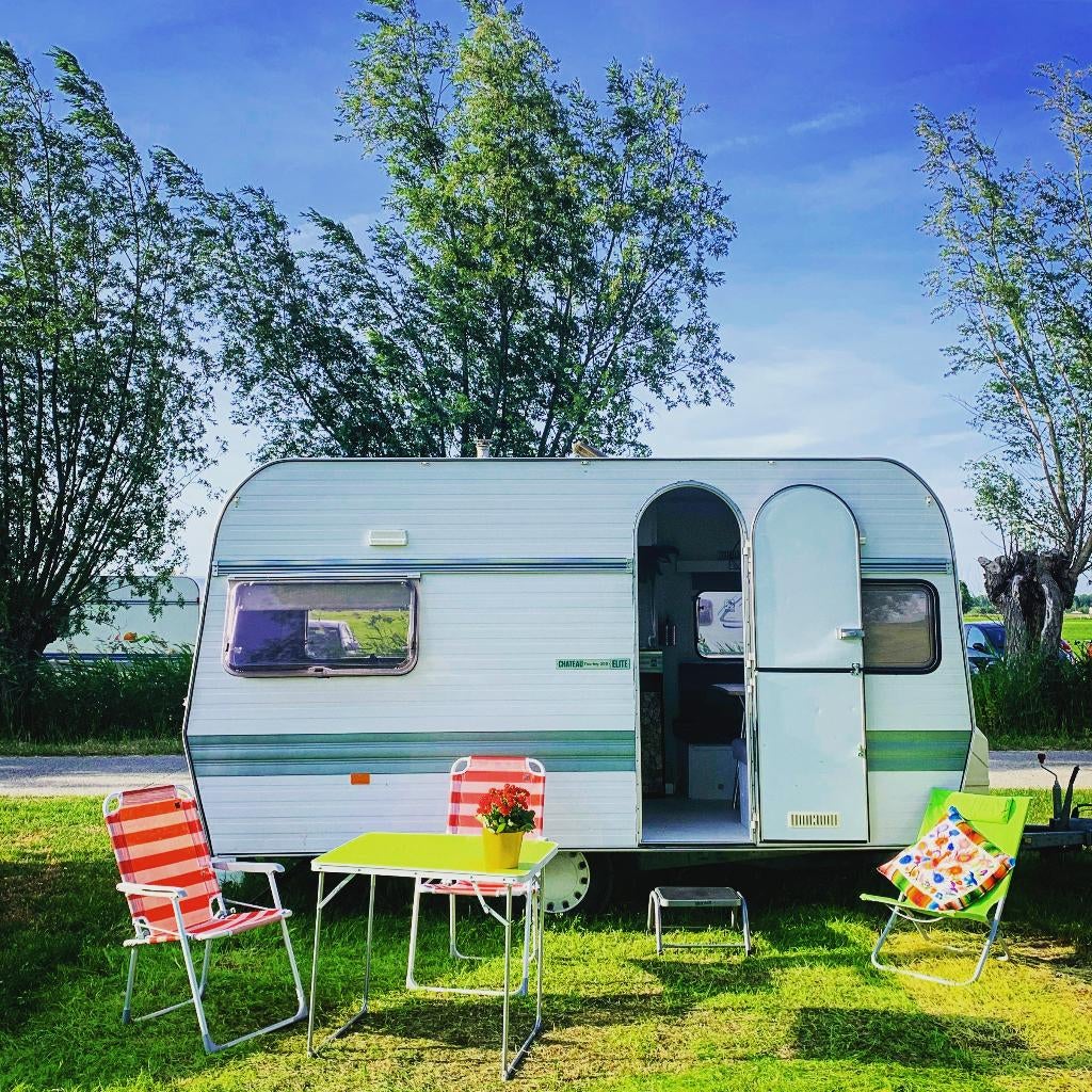 Goed onderhouden gepimpte Chateau Elite Touring 390 (1978), Caravans en Kamperen, Chateau, Particulier, Omvormbare zithoek, Openslaande ramen