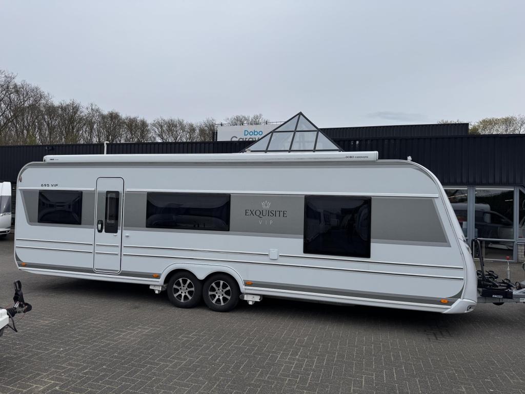 LMC Exquisit 695 VIP 2022 | Movers | Airco | Luifel, Schokbreker, Bedrijf, Treinzit, 6 tot 7 meter