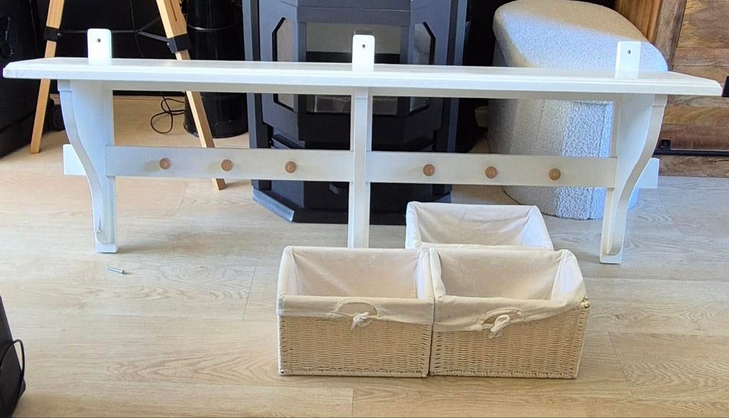 *Gereserveerd* Mooie witte kapstok met 3 mandjes, Ophalen, Gebruikt