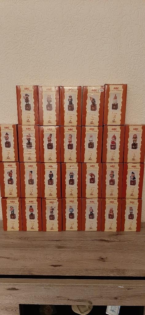 laven alfabet verzegeld en nieuw in doos met paspoort, Verzamelen, Efteling, Nieuw, Beeldje of Poppetje, Ophalen of Verzenden