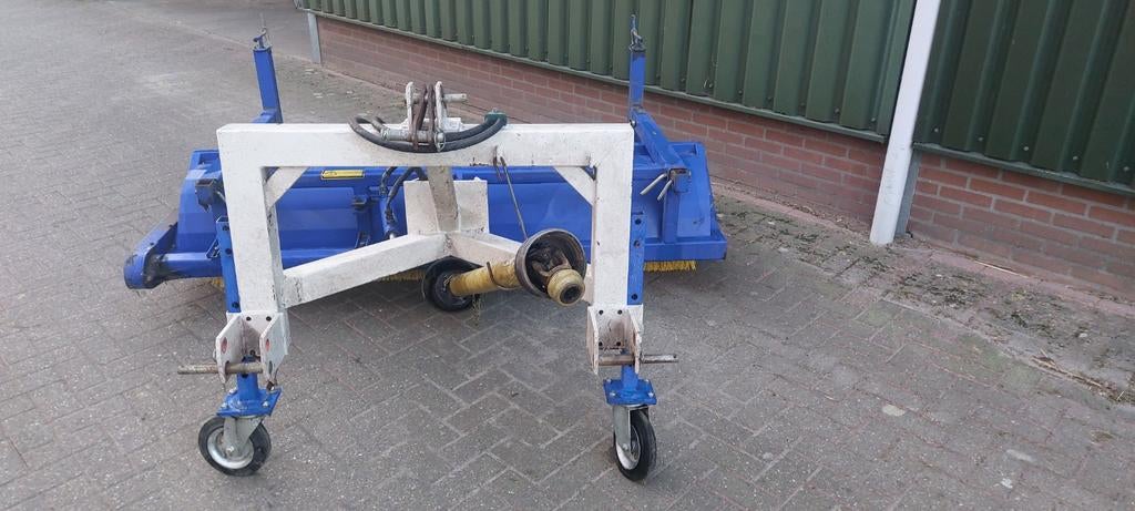 Ceres veegmachine / borstelmachine, Ophalen