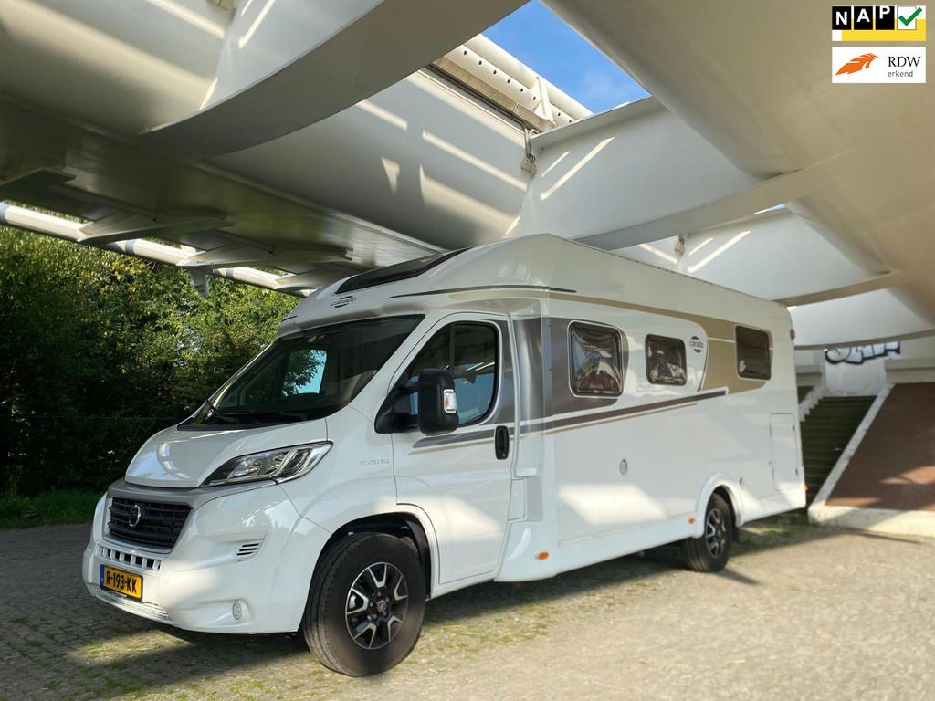 Capron T447 Carado, Caravans en Kamperen, Campers, Verwarmde buitenspiegels, 7 tot 8 meter, Bedrijf, Startonderbreker