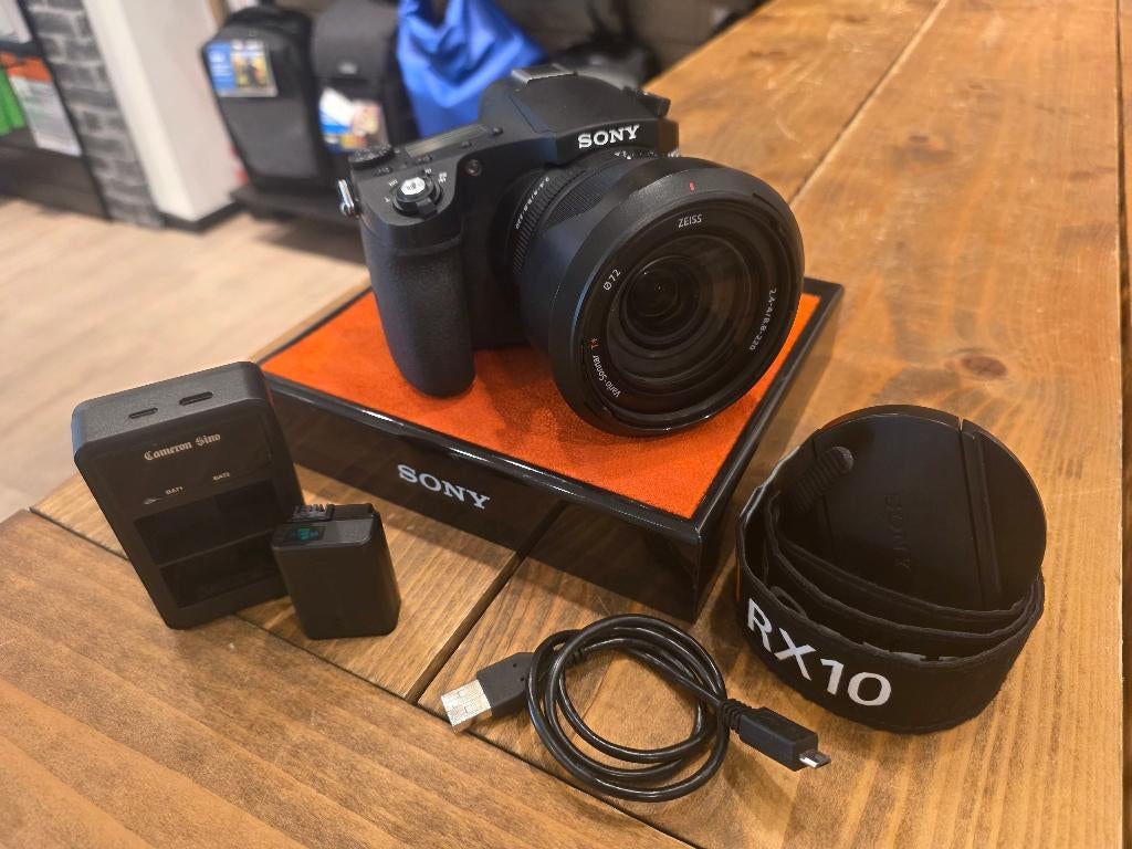 Sony Cybershot DSC-RX10 III (DSC-RX10M3), Audio, Tv en Foto, Fotocamera's Digitaal, 20 Megapixel, Gebruikt, Prt@sony.nl, Compact