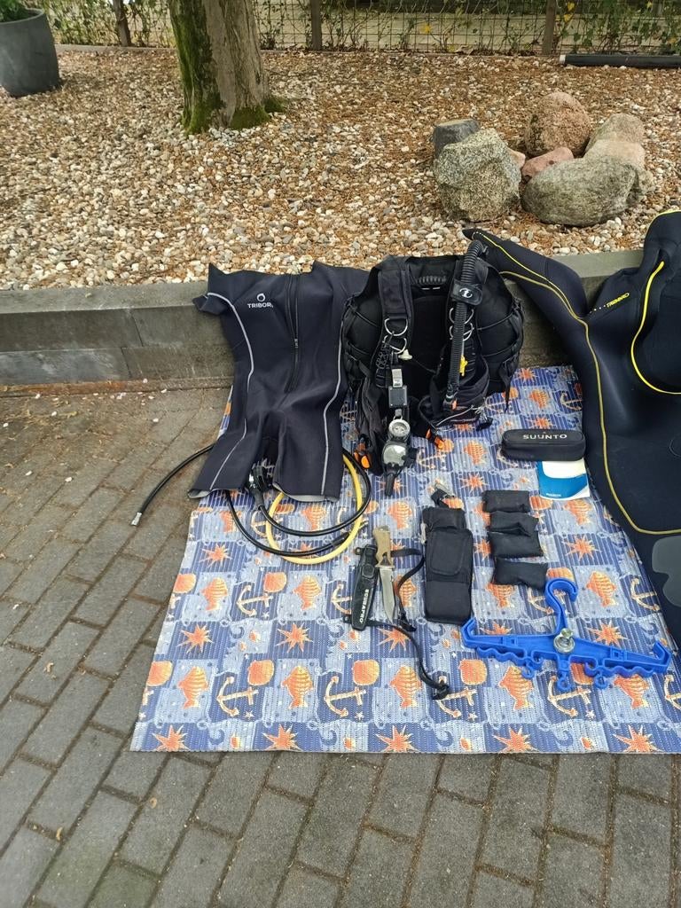 Complete duikuitrusting: Wing, pak, computer, lood & meer, Watersport en Boten, Duiken, Gebruikt, Ophalen