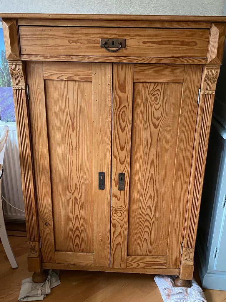 Zeer mooi antiek grenen meidenkastje, Antiek en Kunst, Ophalen