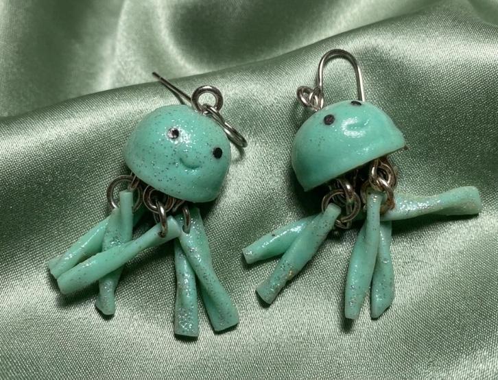 oorbellen hangers groene octopus Claire's, Sieraden, Tassen en Uiterlijk, Oorbellen, Nieuw, Hangers, Overige materialen, Groen