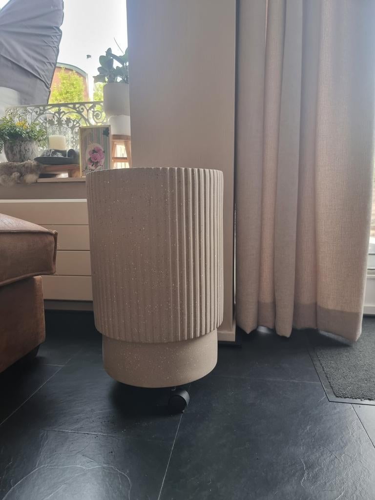 Grote bloempot, Tuin en Terras, Bloempotten, Ophalen, 40 cm of meer, Rond, Binnen