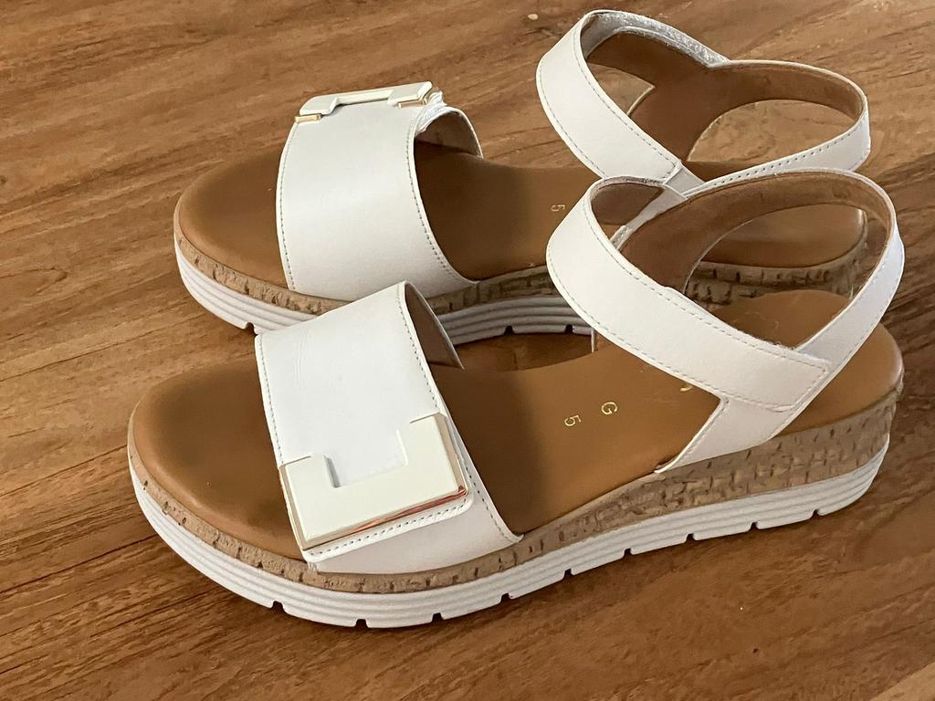 Dames Gabor sandalen, Kleding | Dames, Schoenen, Ophalen, Wit, Sandalen of Muiltjes, Zo goed als nieuw