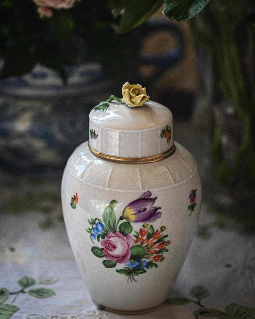 Herend potje/vaas/gemberpot., Verzenden