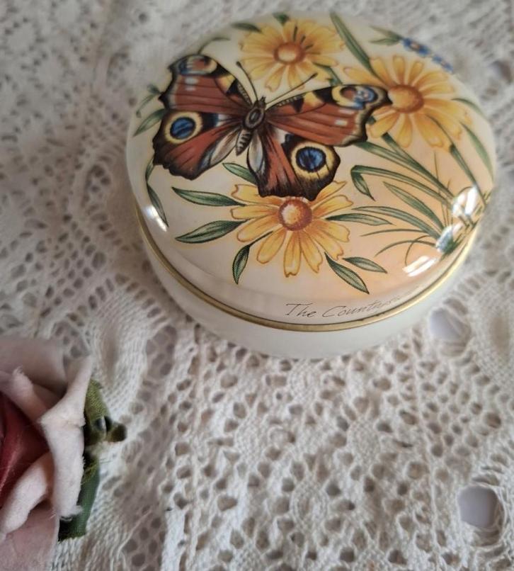 Engels Fudge vlinder blikje dagpauwoog vlinder , Peacock, Verzamelen, Ophalen of Verzenden, Gebruikt, Overige, Overige merken