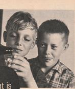 Retro reclame 1963 Roosvicee siroop jongetjes smikkelen, Verzenden, Overige typen