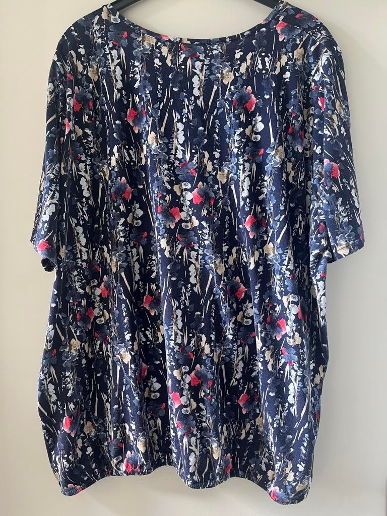 SunDay, donkerblauw gebloemd blouson t-Shirt. Maat 52/54, Kleding | Dames, Ophalen of Verzenden, Zo goed als nieuw, Blauw, Shirt of Top