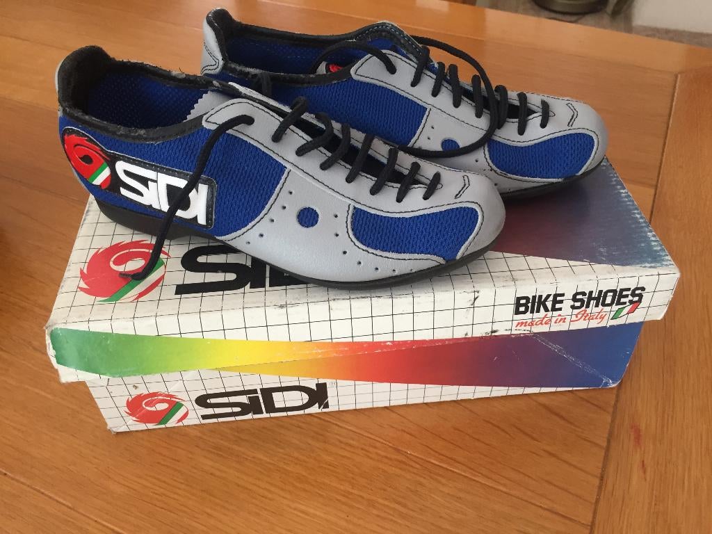 NIEUW Raceschoenen (maat 35), Ophalen of Verzenden, Nieuw, Schoenen