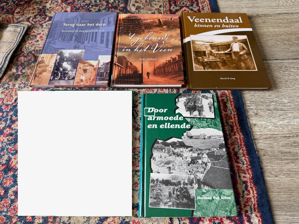 4 Boeken Veenendaal. Terug naar het dorp. 'T gebeurde in het, Boeken, Geschiedenis | Stad en Regio, 20e eeuw of later, Ophalen of Verzenden