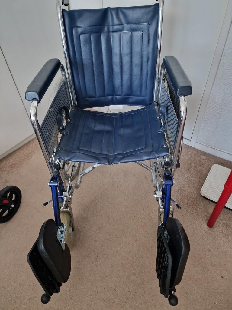Rolstoel met beenbeugels, Ophalen of Verzenden, Inklapbaar, Duwrolstoel