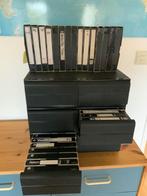 65 videobanden in drie cassettes., Alle leeftijden, Ophalen of Verzenden, Gebruikt, Overige genres