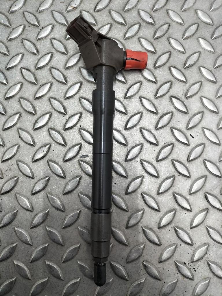 MAZDA CX-5 BRANDSTOF INJECTOR / VERSTUIVER SH0113H50 2014, Ophalen of Verzenden, Gebruikt, Stiba lid