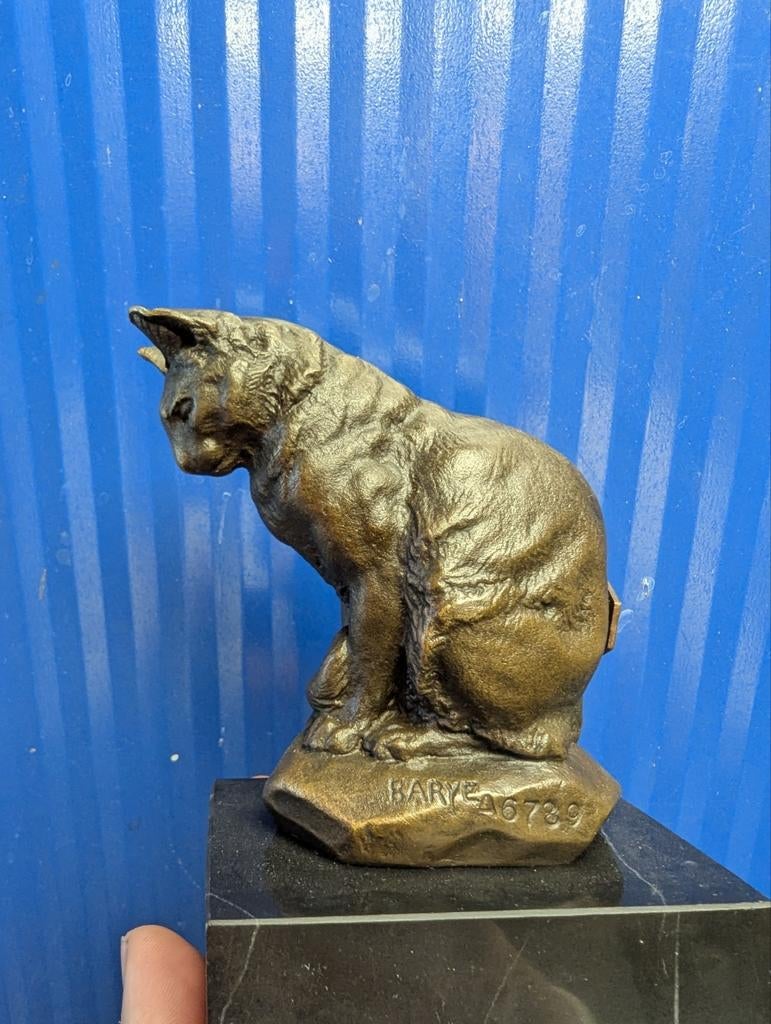 bronzen kat sculptuur, gesigneerd Barye, Minder dan 20 cm, Ophalen of Verzenden, Beeld, Bruin