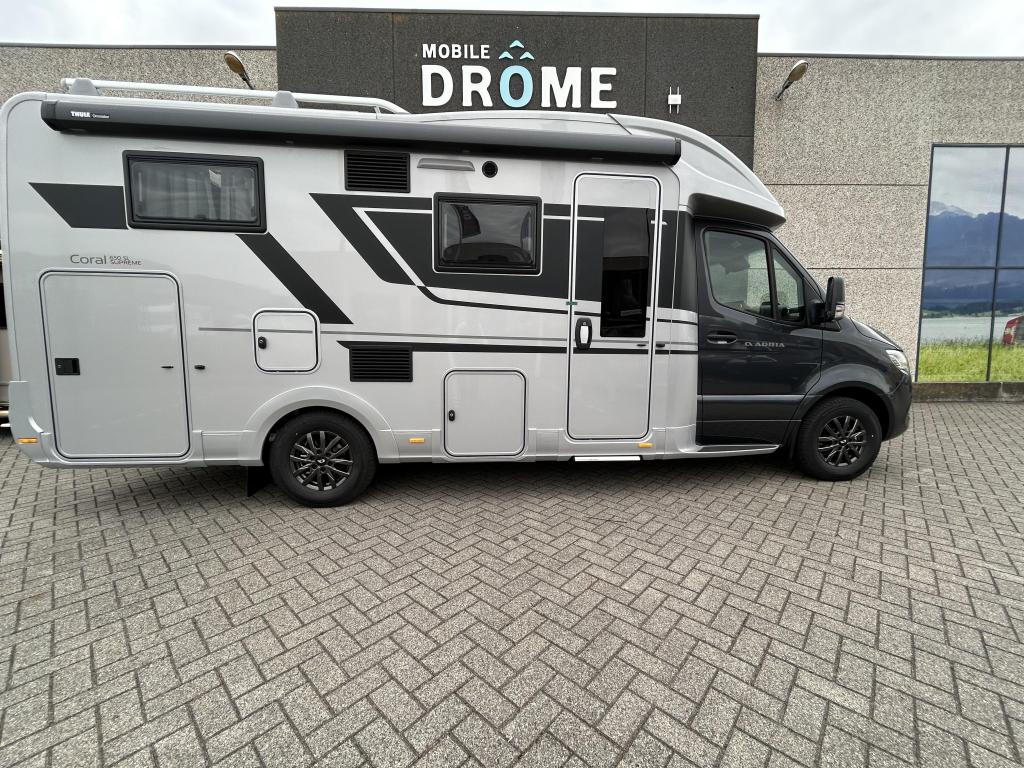 Wintersport uitvoering; Adria Coral 650SL Supreme., Caravans en Kamperen, Automaat, Vloeistofverwarming, Luifel, Bedrijf