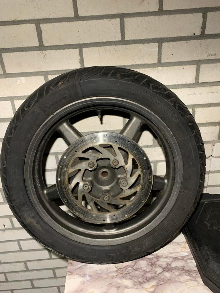 Kymco People S Voorwiel met Michelin band en remschijf, Ophalen of Verzenden, Gebruikt, Overige typen, Kymco