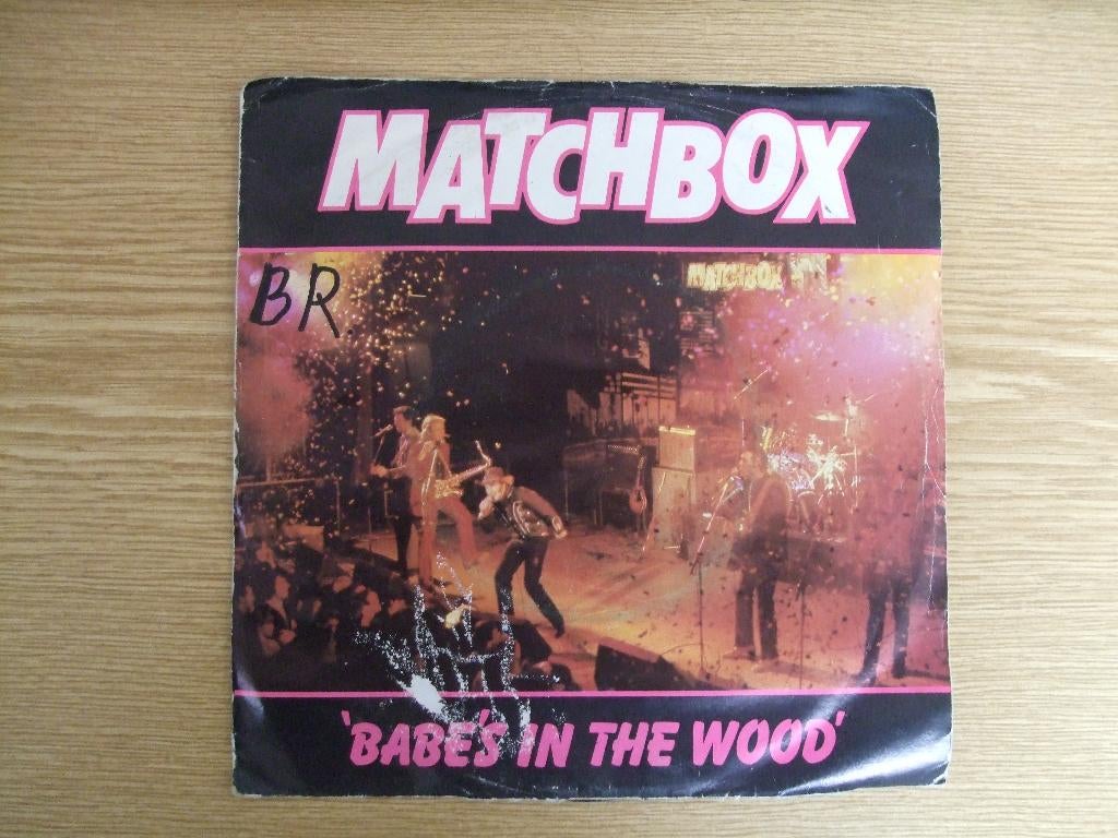MATCHBOX    BABE'S IN THE WOOD / TOKYO JOE, 7 inch, Single, Ophalen of Verzenden, Zo goed als nieuw