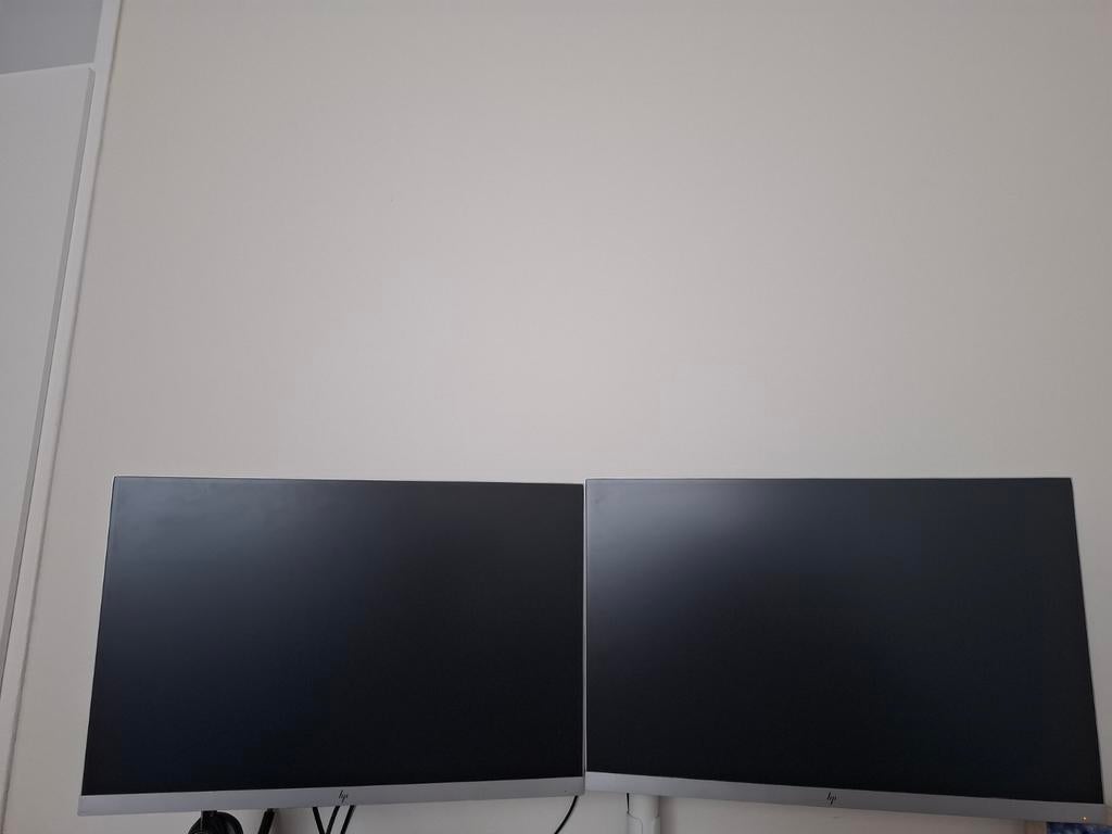 HP monitoren met bureau montage set, Computers en Software, Monitoren, Ophalen