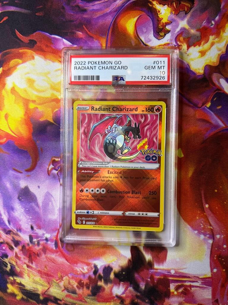 PSA 10 Radiant Charizard Pokémon GO  GEM MINT 10, Ophalen of Verzenden, Nieuw, Losse kaart, Foil