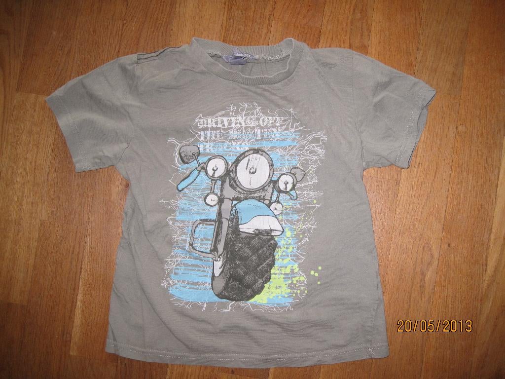 H&M groen shirt met motor maat 128, Kinderen en Baby's, Kinderkleding | Maat 128, Gebruikt, H&M, Ophalen of Verzenden, Shirt of Longsleeve