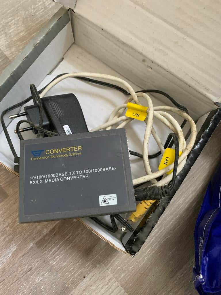 Media Converter - 10/100/1000BASE-TX naar 100/1000BASE-SX/LX, Ophalen of Verzenden, Gebruikt, Router