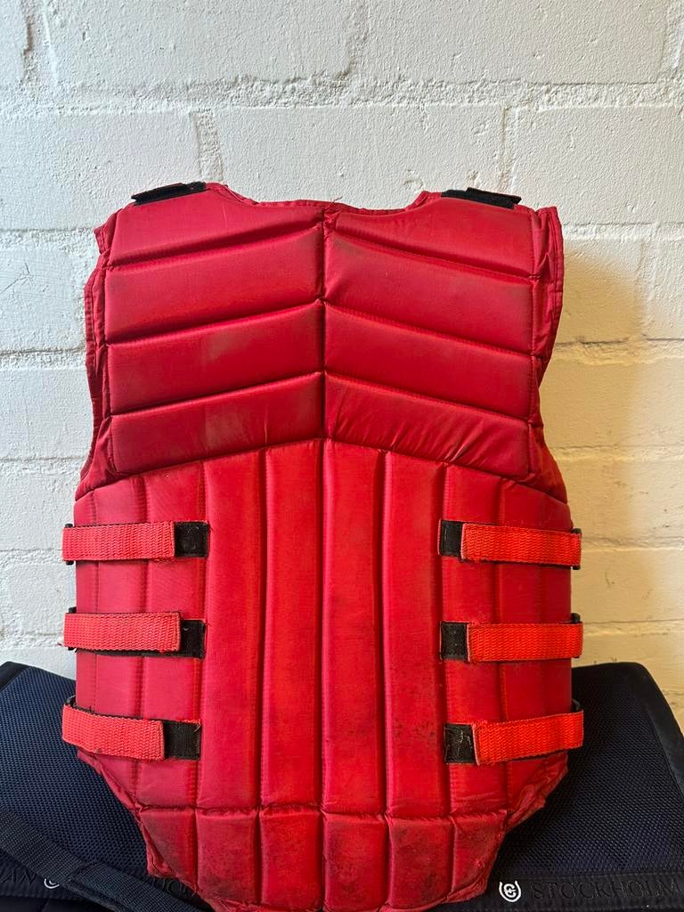 Cap en bodyprotector, Ophalen of Verzenden, Zo goed als nieuw