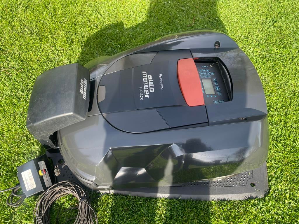 Husqvarna automower 0 uur !!, Ophalen, Zo goed als nieuw