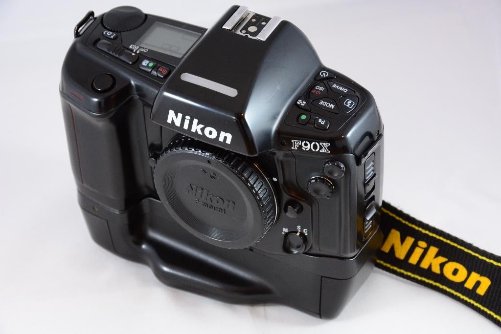 Nikon F90X met MB-10 in PRIMA CONDITIE, Audio, Tv en Foto, Fotocamera's Analoog, Gebruikt, Ophalen of Verzenden, Nikon, Cameraforsale@live.nl