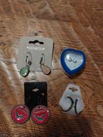 4 setjes diverse nieuwe oorbellen, Ophalen of Verzenden, Nieuw, Overige kleuren, Overige materialen