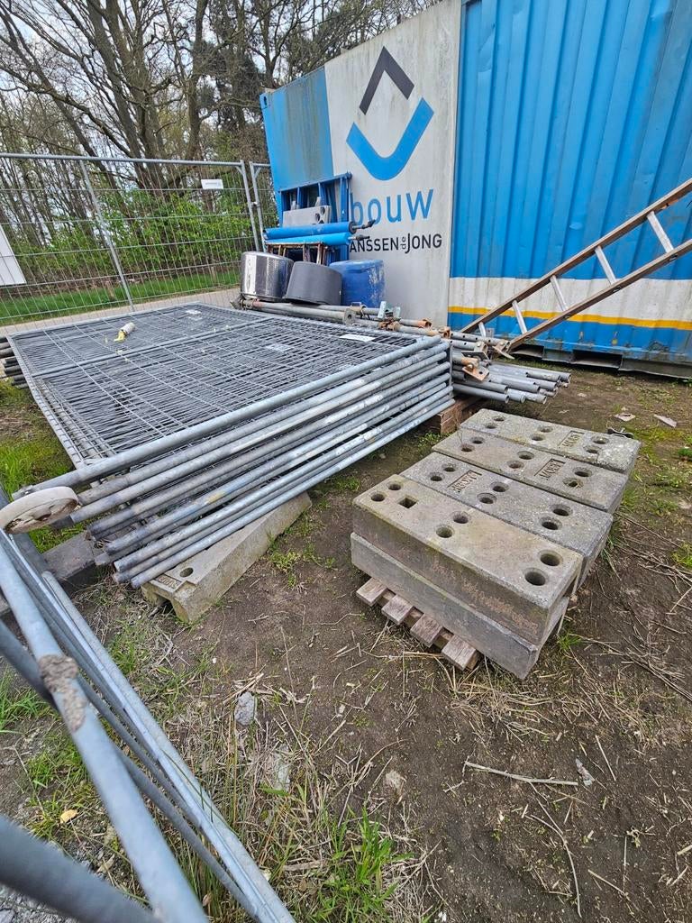 17 Bouwhekken inclusief toebehoren, Ophalen, Gebruikt, IJzer