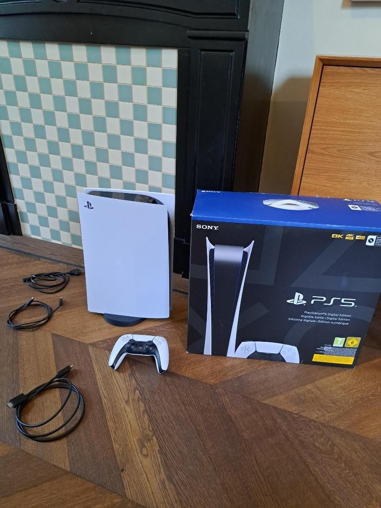 Playstation 5 Digital Edition (incl. controller), Spelcomputers en Games, Spelcomputers | Sony PlayStation 5, Ophalen, Zo goed als nieuw