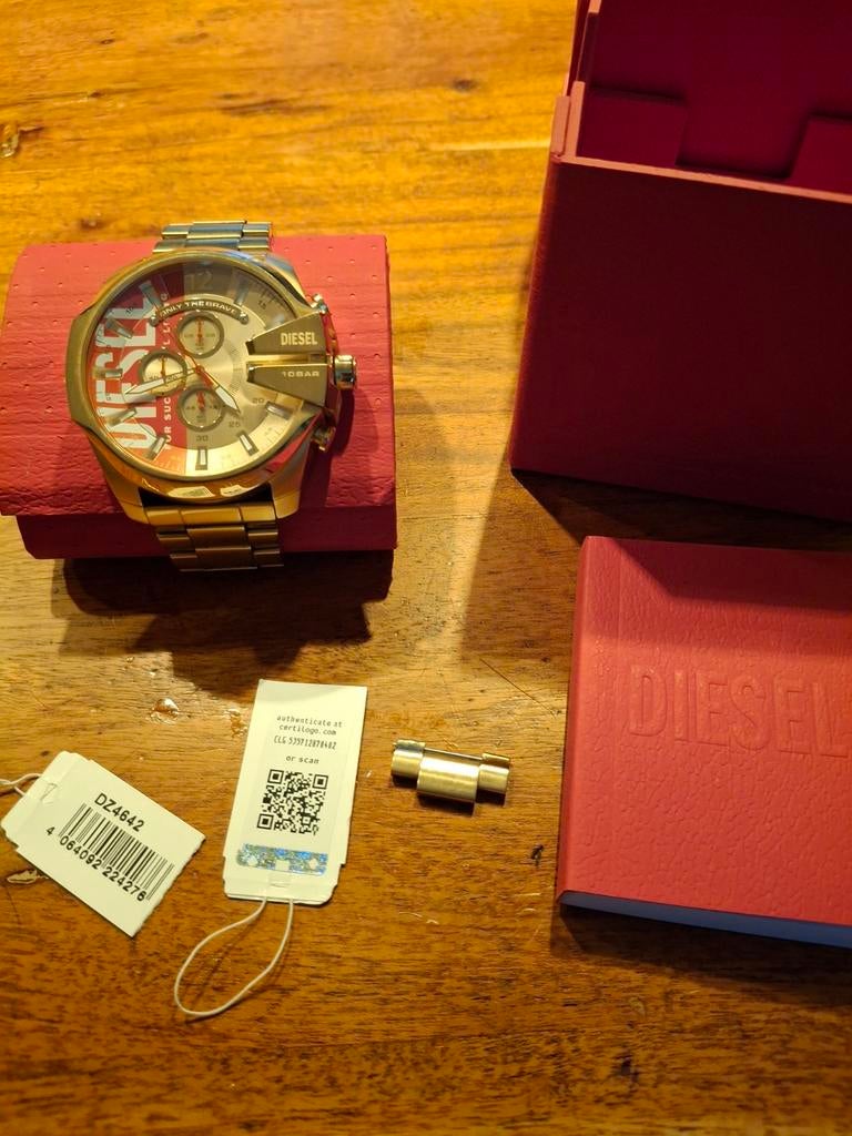 Diesel Mega Chief Goudkleurig Herenhorloge DZ4642, Overige merken, Staal, Staal, Polshorloge