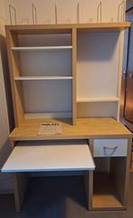 bureau ikea Mikael, mooie staat, Huis en Inrichting, Bureaus, Ophalen, Zo goed als nieuw