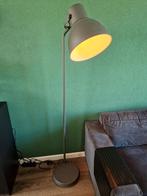 Industriële staande lamp Hektar donkergrijs, Industrieel, 150 tot 200 cm, Metaal, Zo goed als nieuw