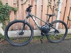Trek Marlin 5 29inch Bontrager MTB Goed als Nieuw met Helm, Fietsen en Brommers, Ophalen of Verzenden