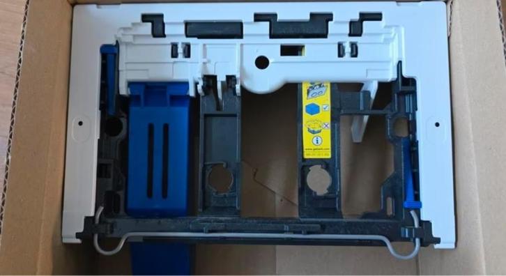 NIEUW - Geberit toiletblokhouder inbouwreservoir 115610001, Doe-het-zelf en Verbouw, Sanitair, Nieuw, Toilet, Ophalen of Verzenden