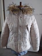 Winterjas met capuchon, Ophalen of Verzenden, Zo goed als nieuw, Maat 38/40 (M), Beige