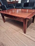 Kersenhouten tafel met lades, Ophalen