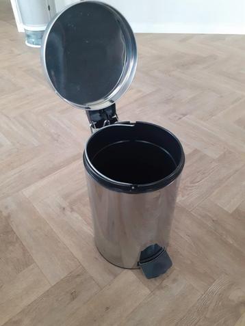 Brabantia prullenbak  beschikbaar voor biedingen