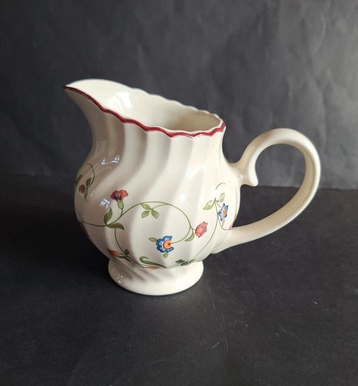 Oakwood Staffordshire England aardewerk roomkan.Floral decor, Huis en Inrichting, Keuken | Servies, Ophalen of Verzenden