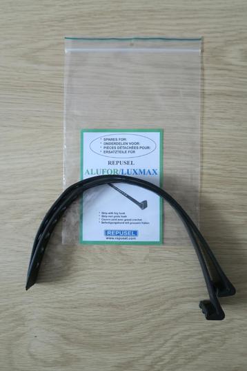 Repusel strip met kleine haak voor caravanspiegel ZGAN beschikbaar voor biedingen